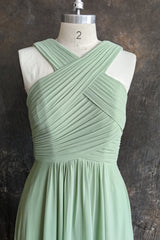 A Line Halter Chiffon Green Pleated Long Bridesmaid Dress