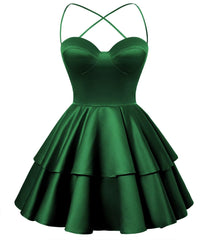 Emerald Green Satin Homecoming Dress Sweetheart Neck Tiered Short Graduation Dresses