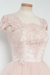 Vintage Knee Length A Line Pearl Pink Lace Homecoming Dresses