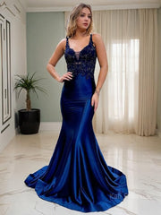 Trumpet/Mermaid V-neck Court Train Elastic Woven Satin Prom Dresses With Appliques Lace